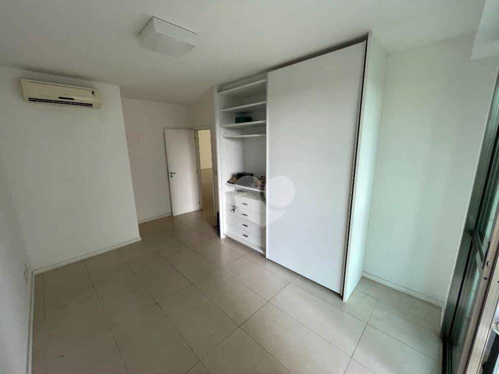 Condominium in , Rio de Janeiro 12105519