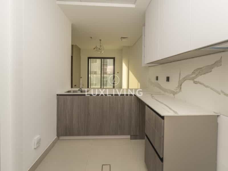 Condominium in Dubai, Dubai 12105772