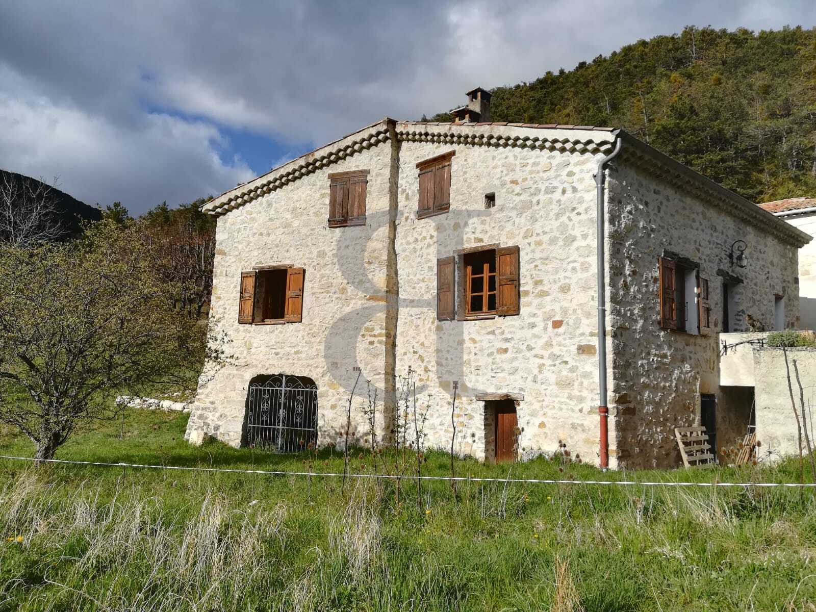 жилой дом в Nyons, Auvergne-Rhône-Alpes 12106325