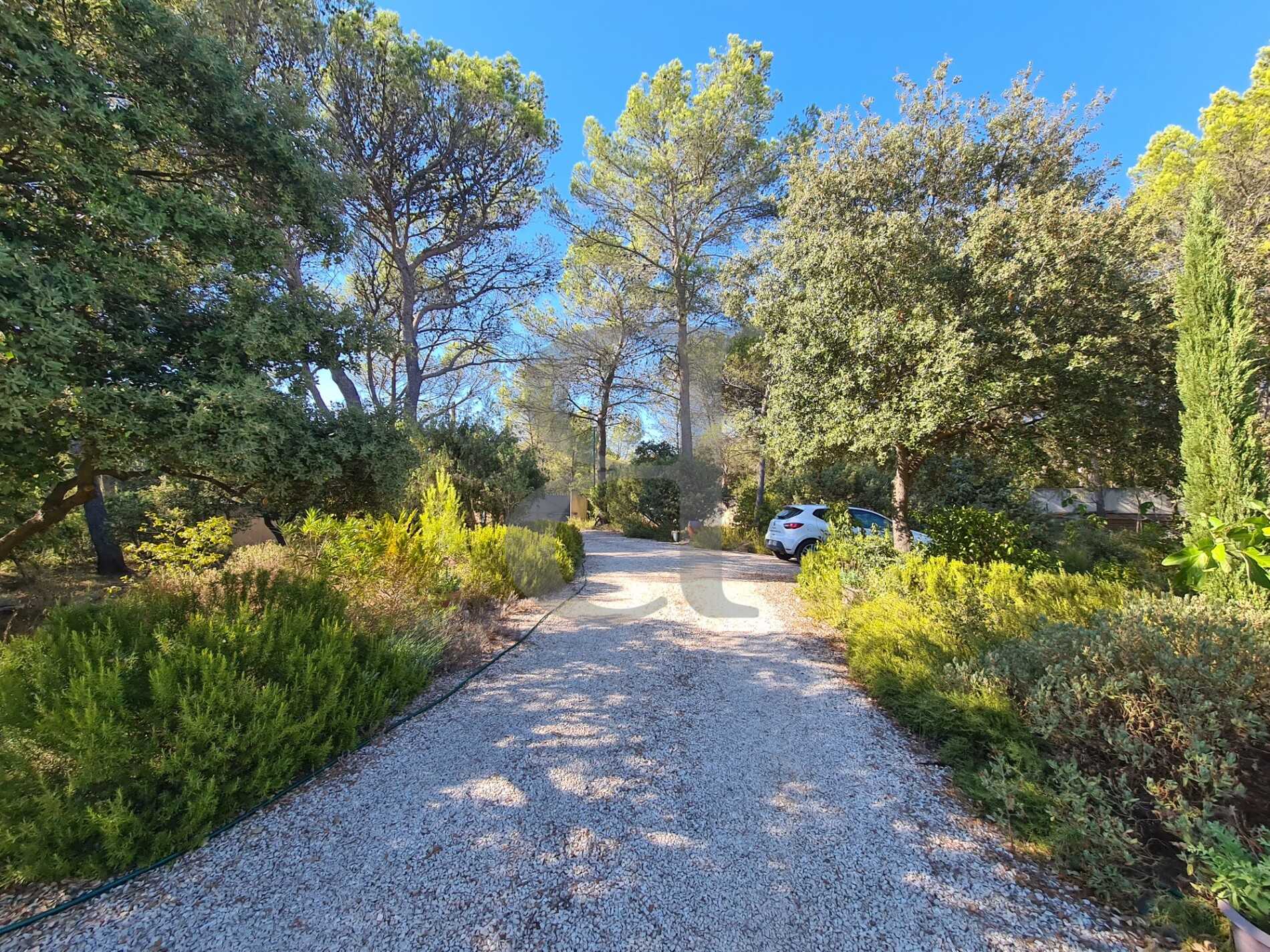 Rumah di Sainte-Cécile-les-Vignes, Provence-Alpes-Côte d'Azur 12106337