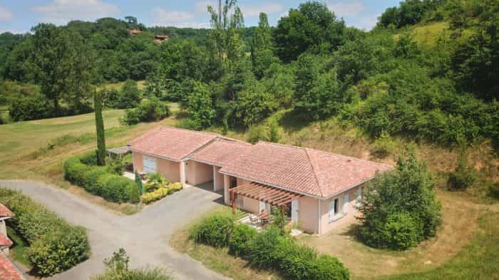 rumah dalam Masseube, Occitanie 12106427