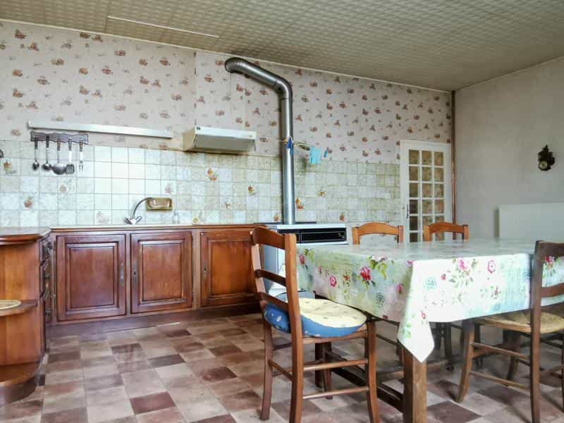 σπίτι σε Sauze-Vaussais, Nouvelle-Aquitaine 12106450