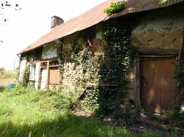 Talo sisään Isigny-le-Buat, Normandie 12106472