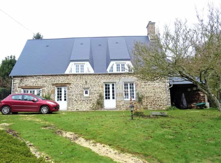 بيت في Sourdeval, Normandie 12106474
