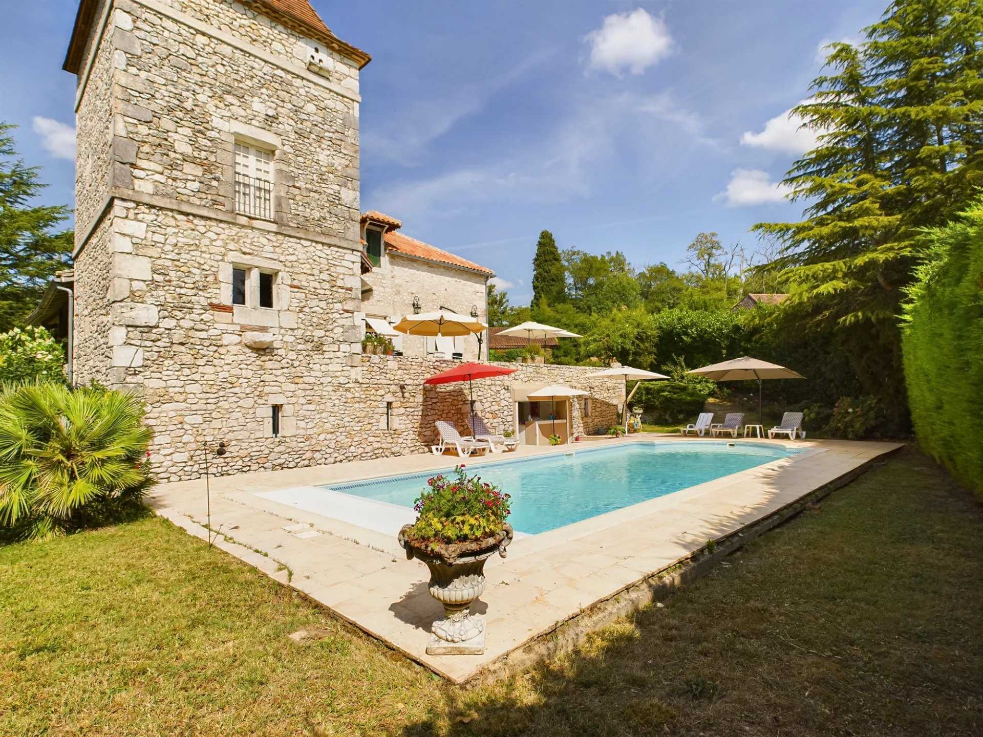 House in Pujols, Nouvelle-Aquitaine 12106959