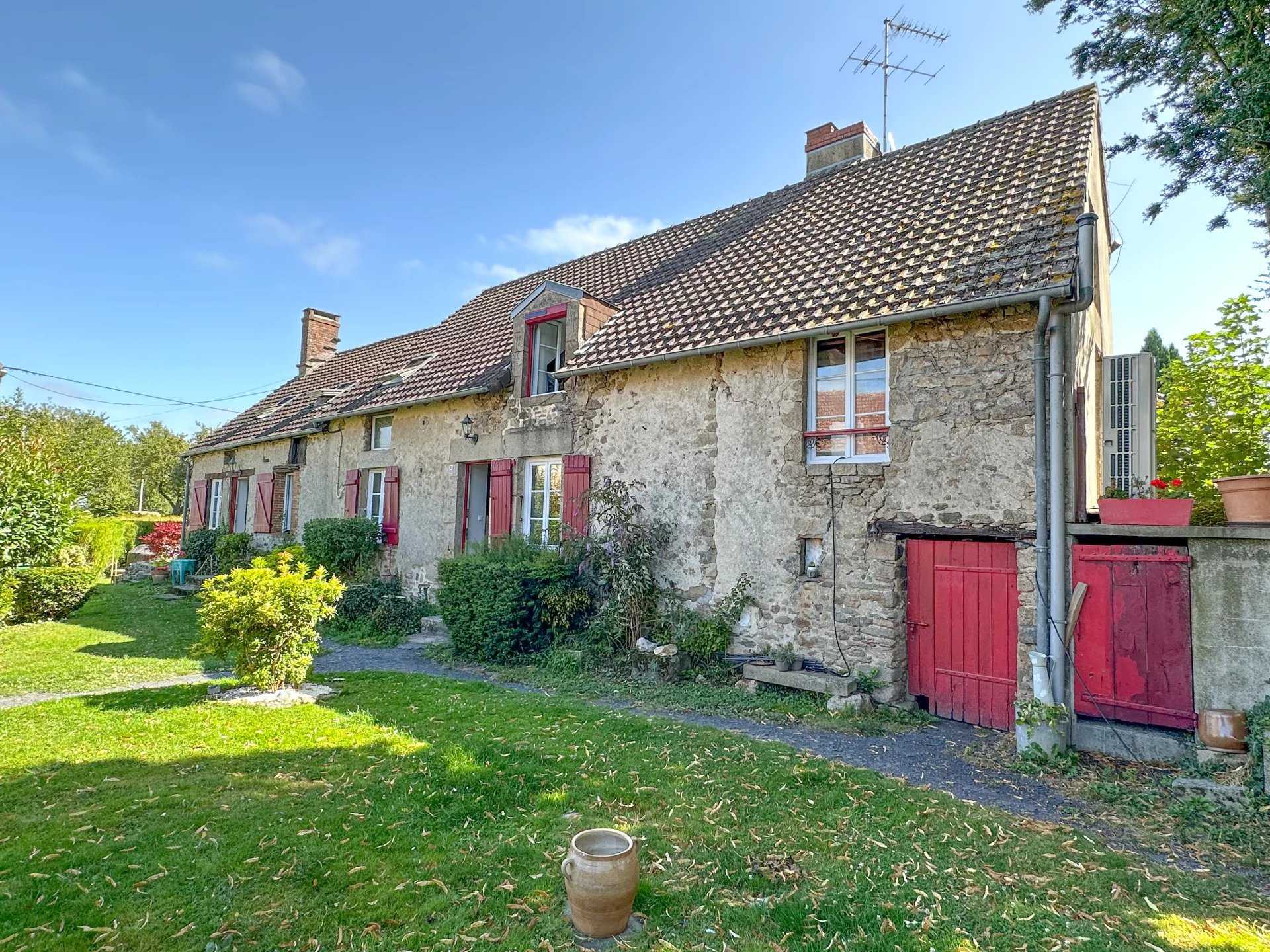 Huis in Arnac-la-Poste, Nouvelle-Aquitaine 12106969