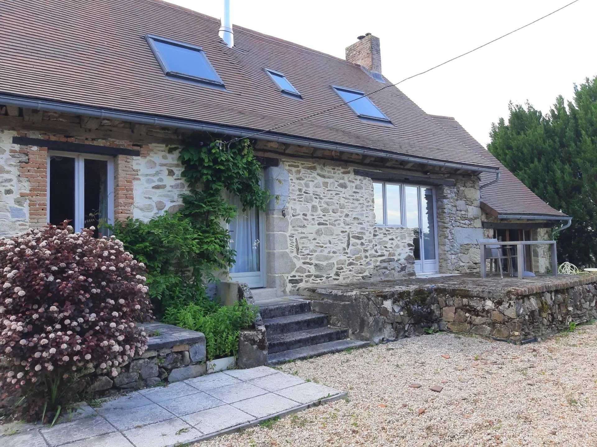 Casa nel Ladignac-le-Long, Nouvelle-Aquitaine 12106975