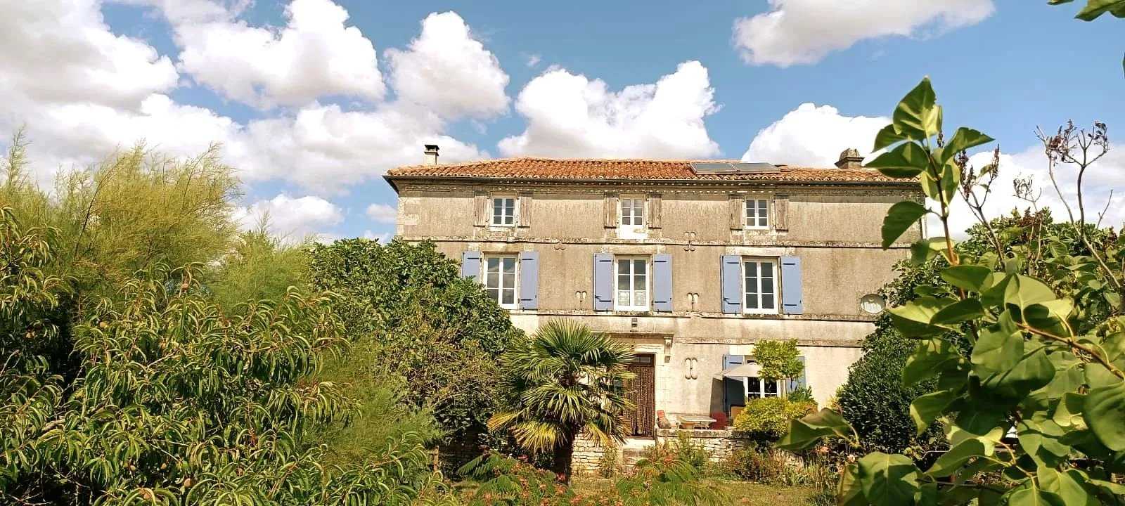 Haus im Raix, Nouvelle-Aquitaine 12107004