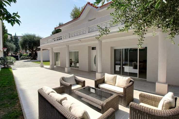 House in Cannes, Provence-Alpes-Cote d'Azur 12107432