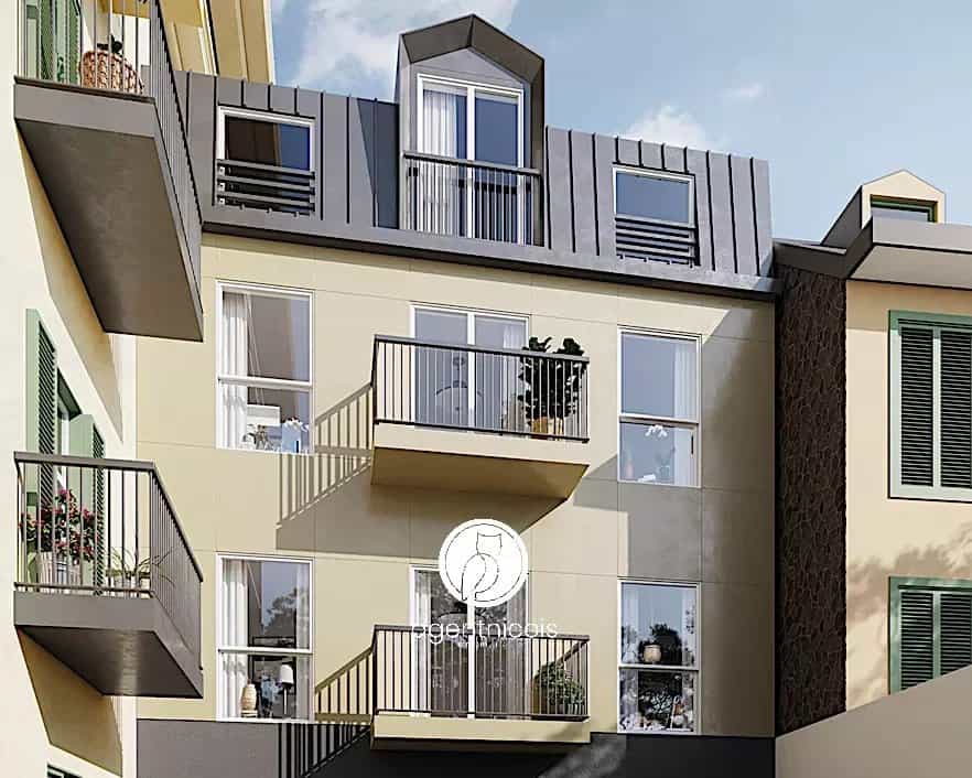 Condominium in Nice, Provence-Alpes-Cote d'Azur 12107756