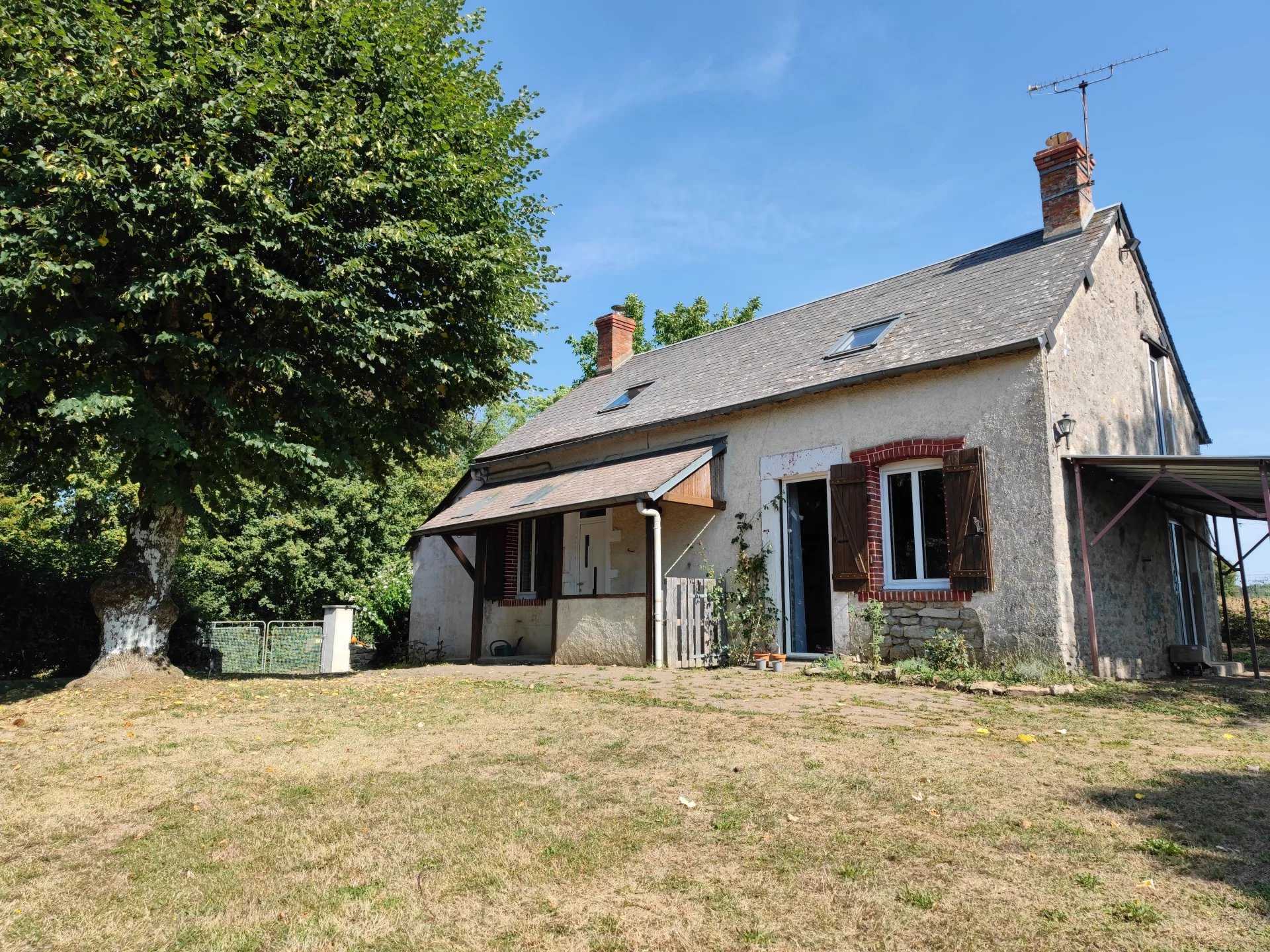 σπίτι σε Biches, Bourgogne-Franche-Comte 12107793