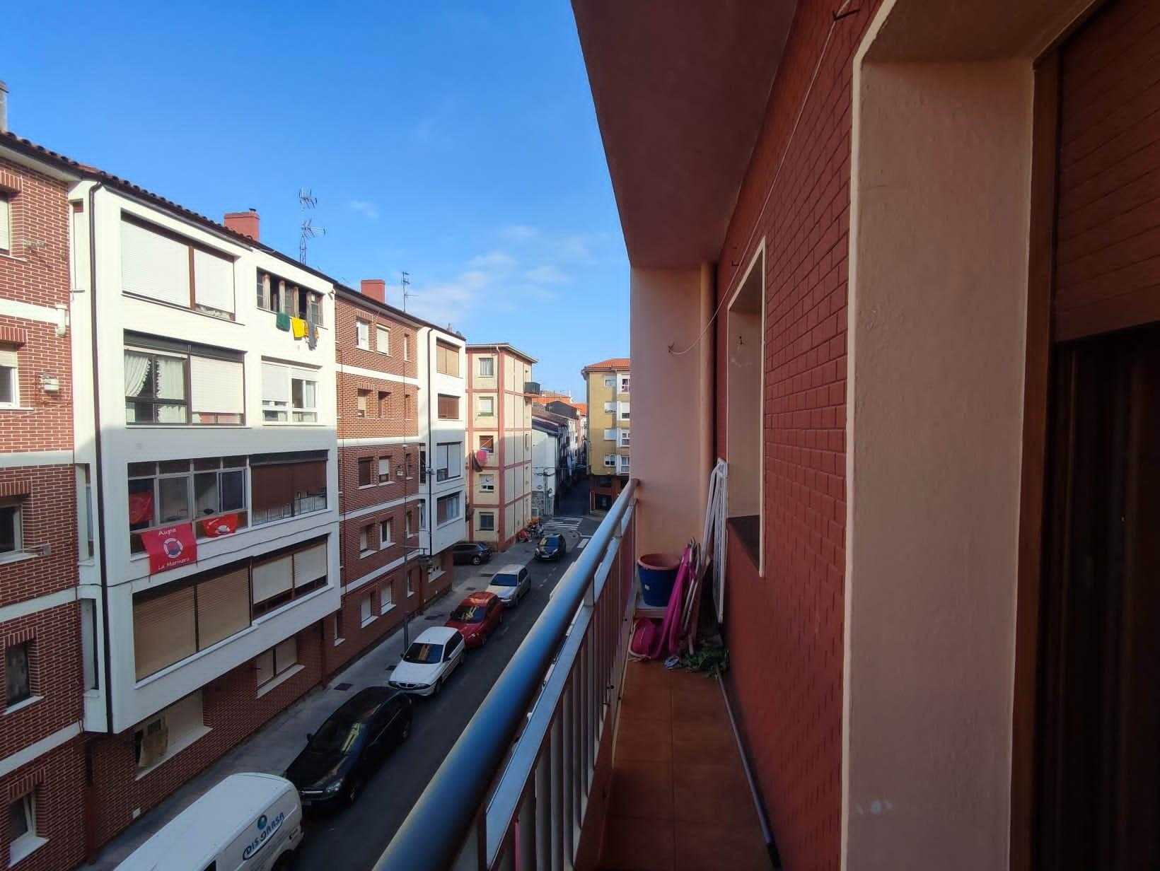 Condominium in Castro-Urdiales, Cantabria 12108085