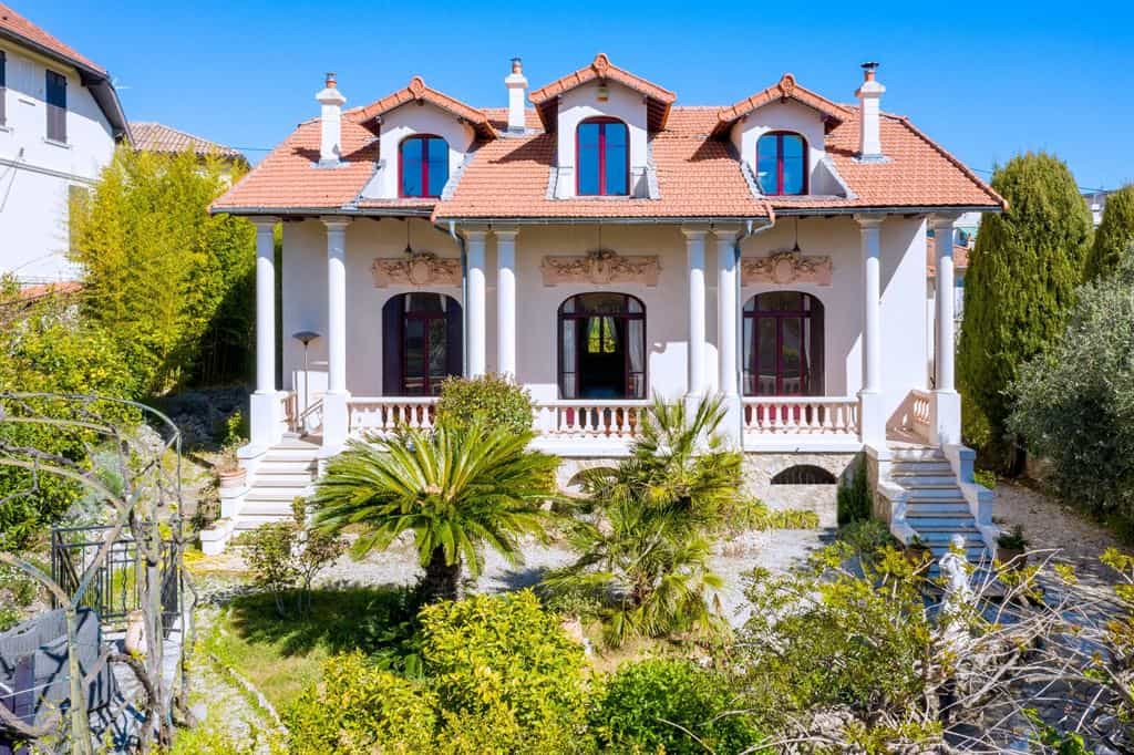 Hus i Cannes, Provence-Alpes-Cote d'Azur 12108097