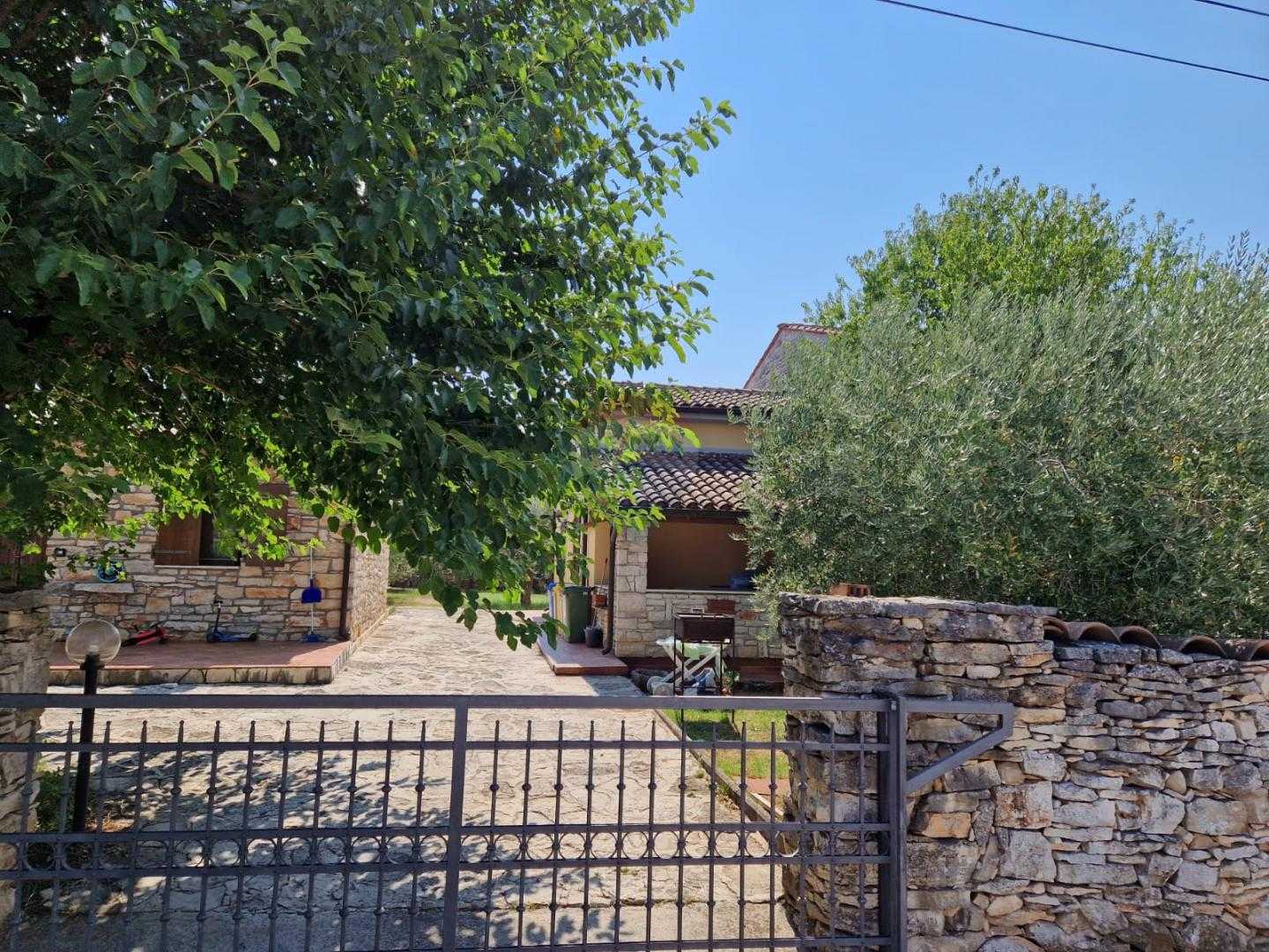 House in Pula, Istria County 12108503