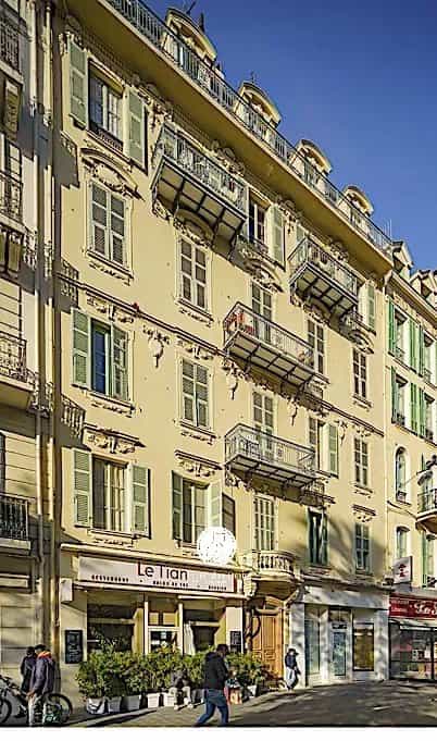 Condominium in Leuk, Provence-Alpes-Côte d'Azur 12108990