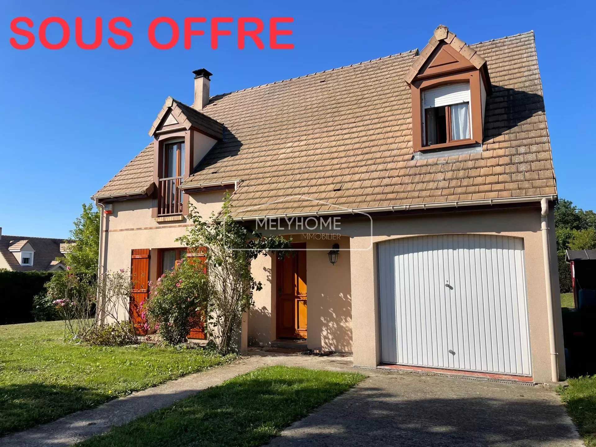 House in Maintenon, Centre-Val de Loire 12109005
