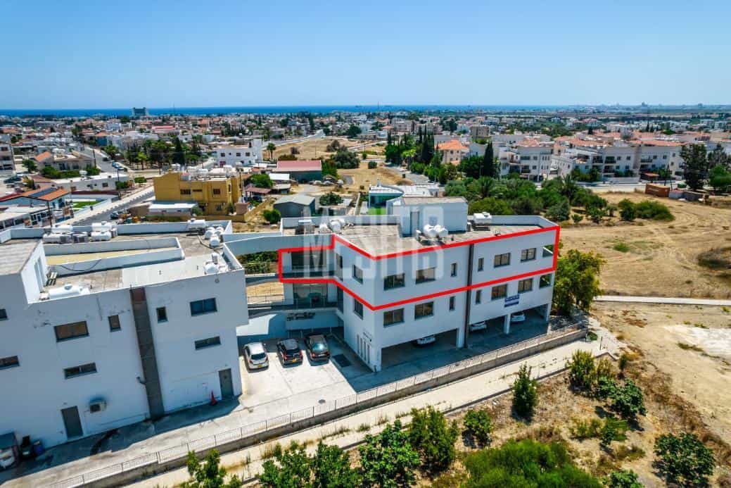 Kantoor in Voroklini, Larnaca 12109377