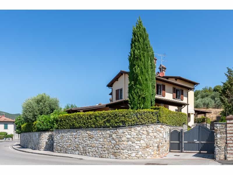 House in Prato, Tuscany 12111076