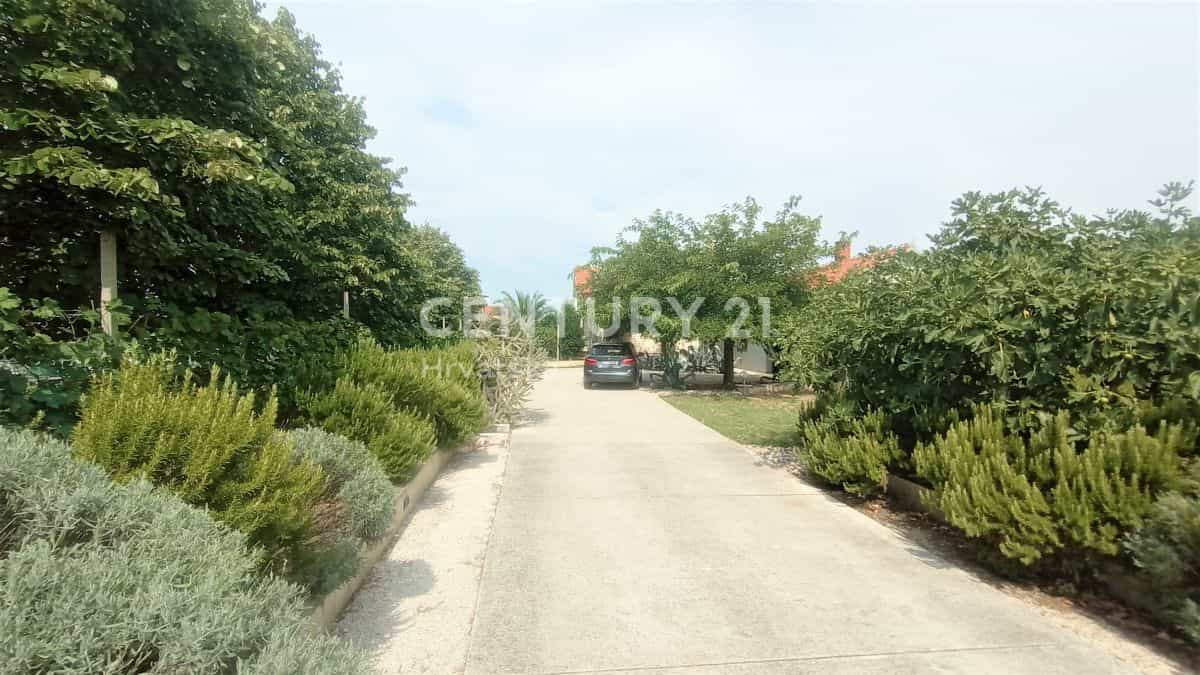 Hus i Škabrnja, Zadar County 12111079