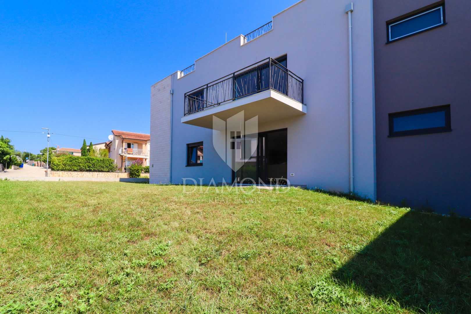 Condominium in Porec, Istarska Zupanija 12111159