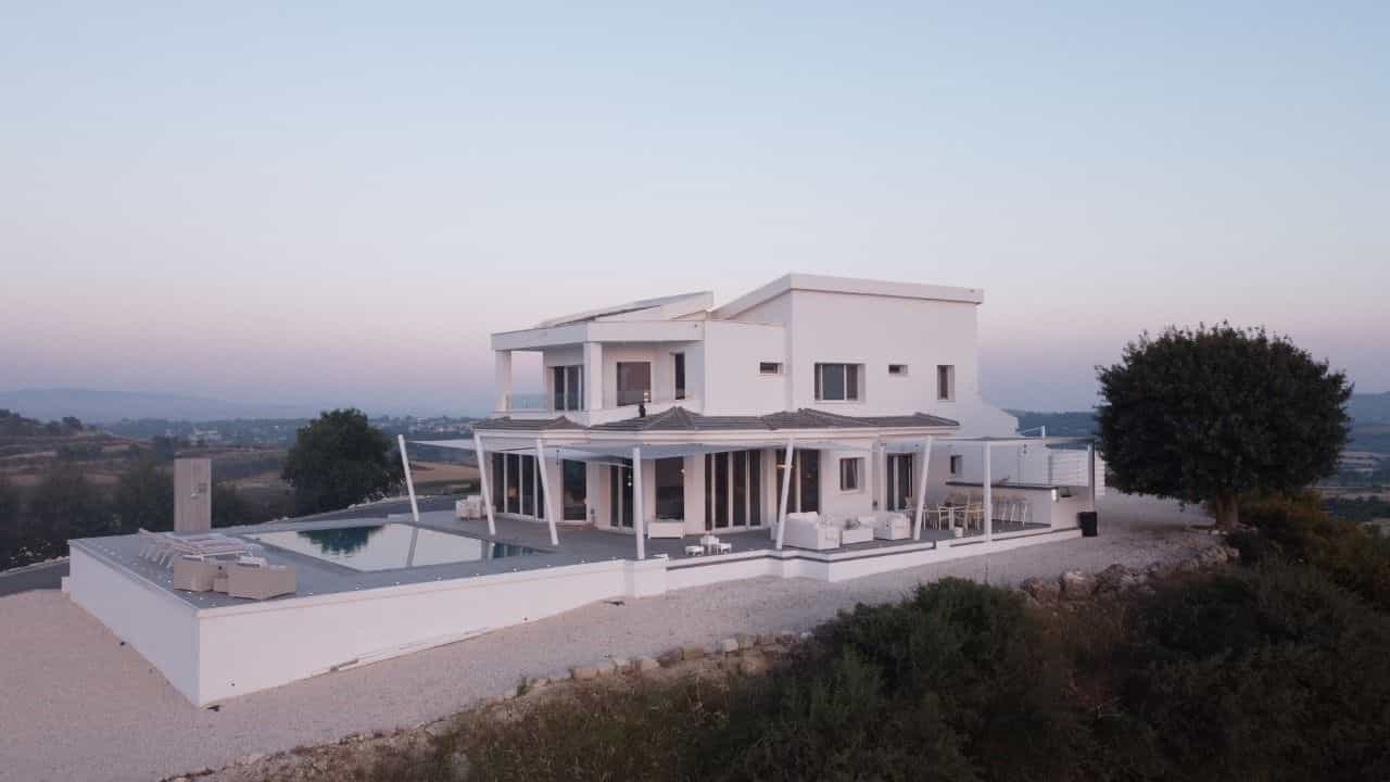 房子 在 Stroumpi, Paphos 12111469