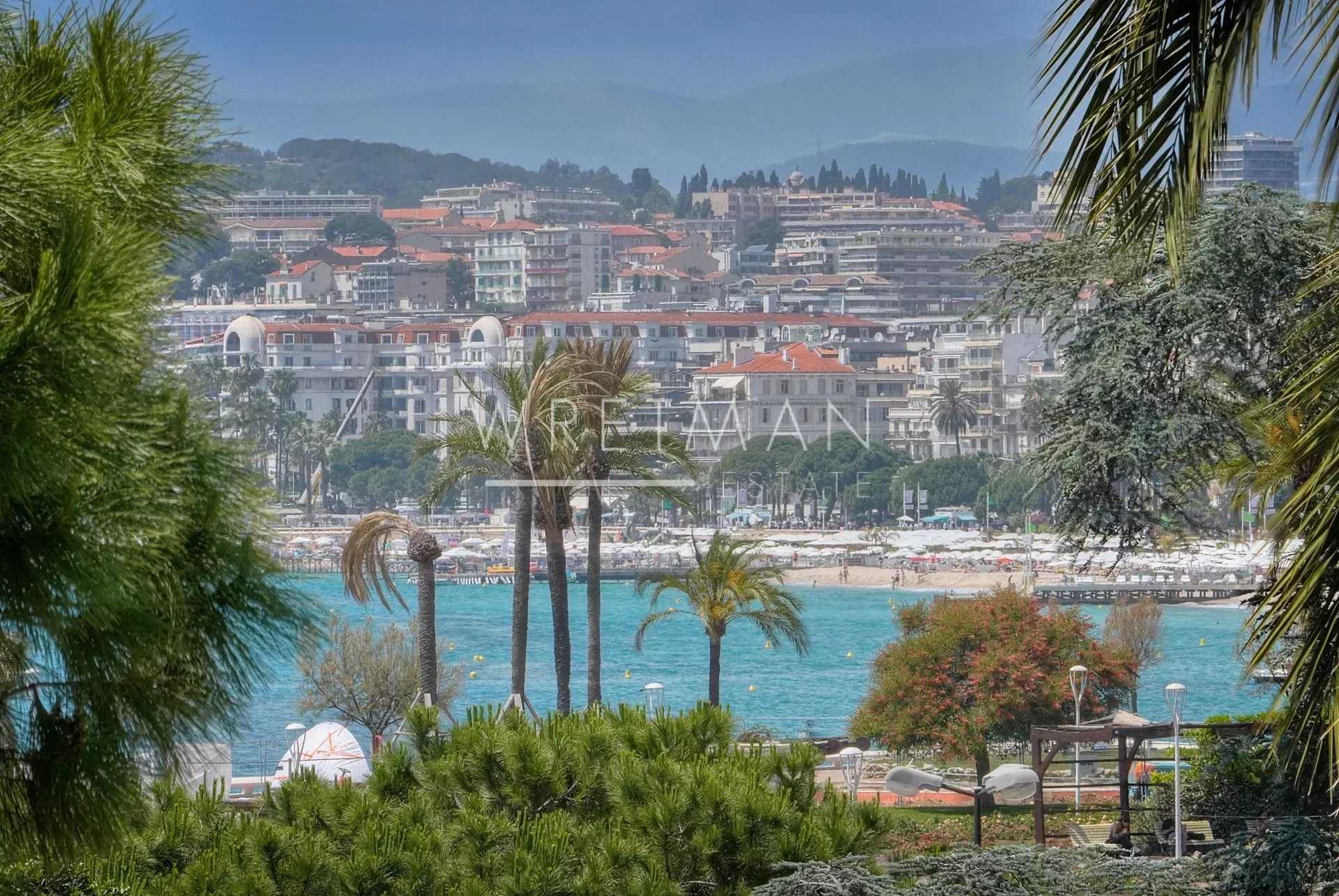 Condominio nel Cannes, Provenza-Alpi-Costa Azzurra 12111978