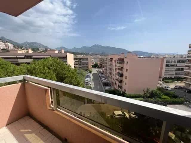 Condominium dans Cap-Martin, Provence-Alpes-Côte d'Azur 12112043