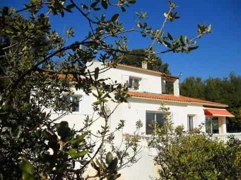 casa en La Seyne-sur-Mer, Provence-Alpes-Cote d'Azur 12112064