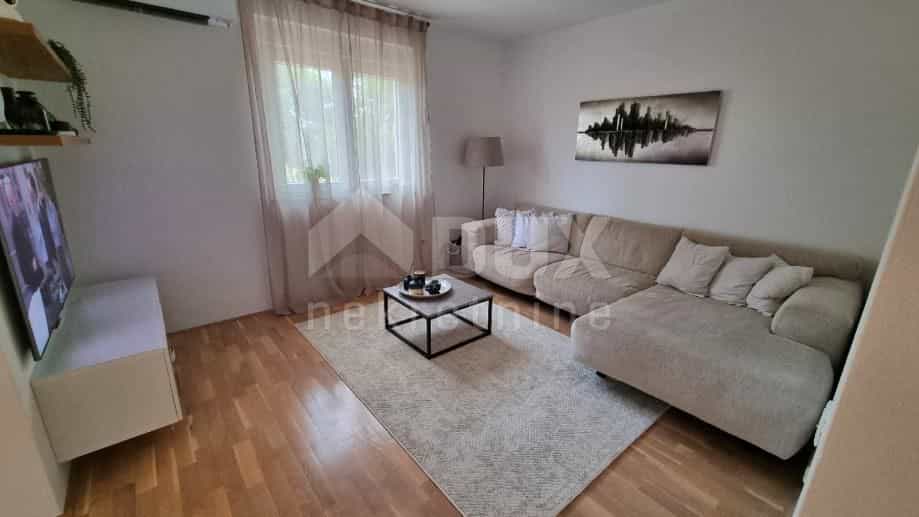 Condominium in Pula, Istarska Zupanija 12112217