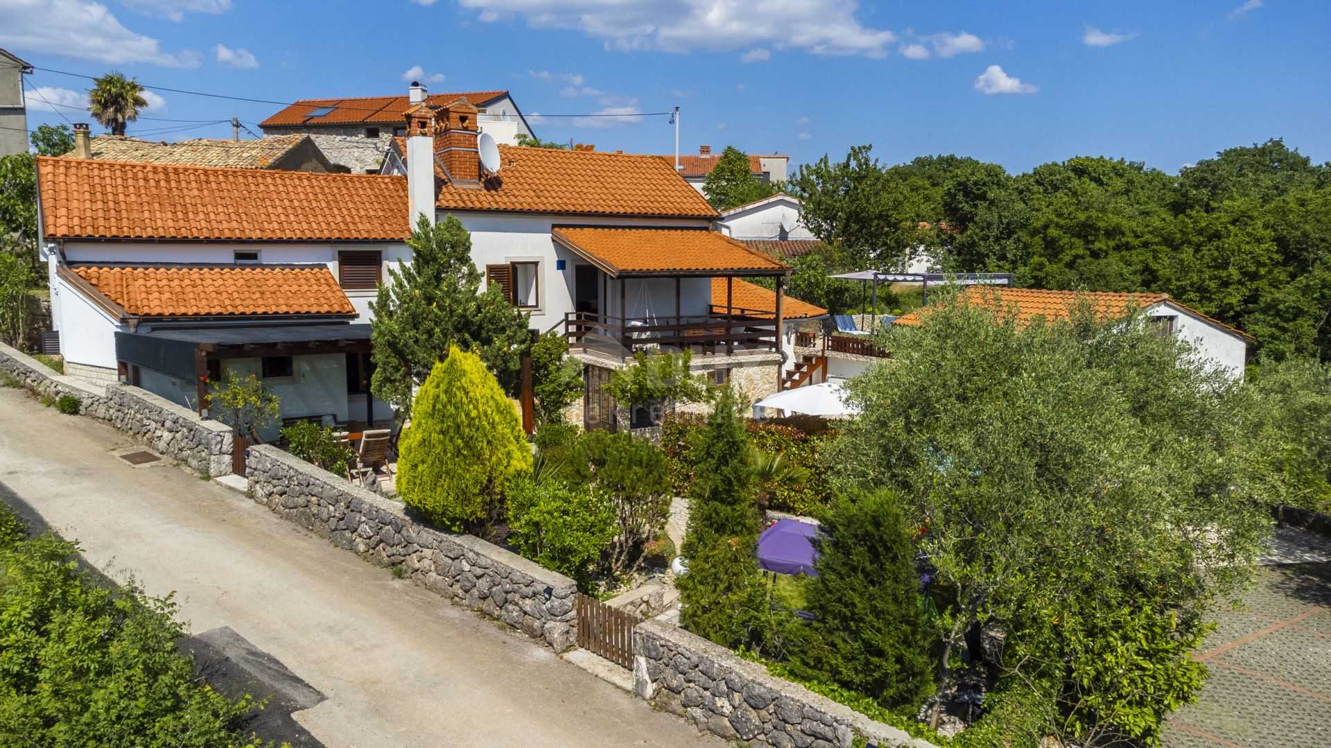 House in Vrbnik, Primorsko-Goranska Zupanija 12112256
