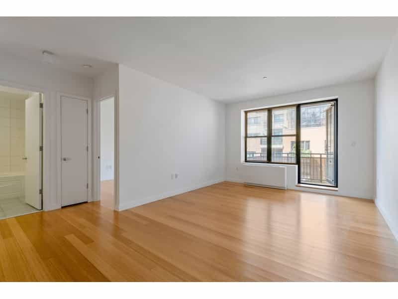 Condominium in New York, New York 12112288