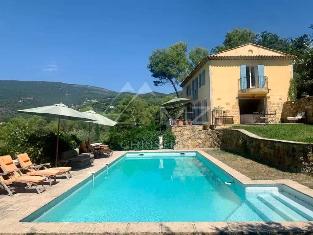 Rumah di Fayence, Provence-Alpes-Cote d'Azur 12112305