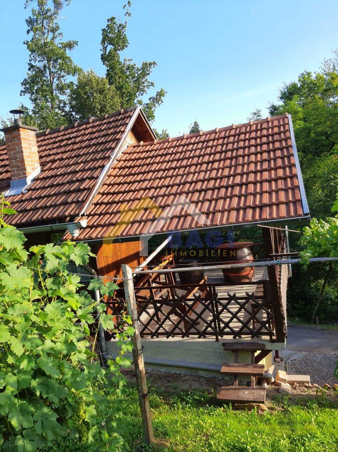 жилой дом в Oroslavje, Krapina-Zagorje County 12112407