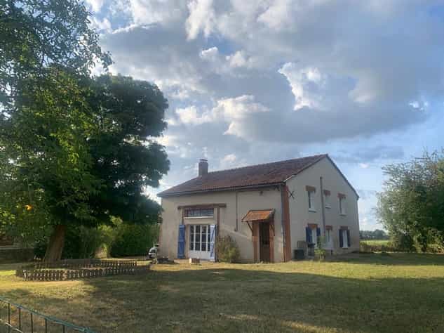 жилой дом в Lathus-Saint-Remy, Nouvelle-Aquitaine 12113242