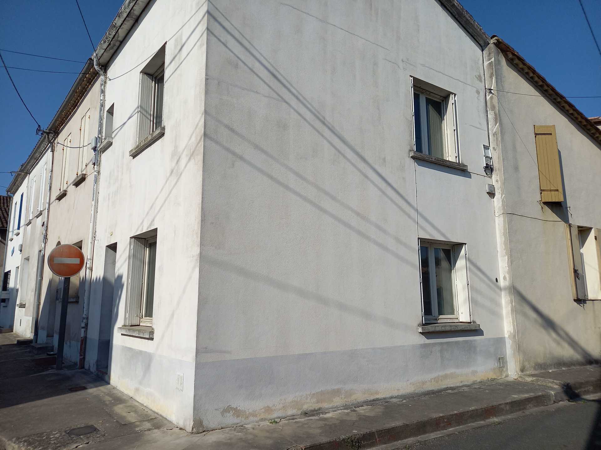 House in Miramont-de-Guyenne, Nouvelle-Aquitaine 12113512