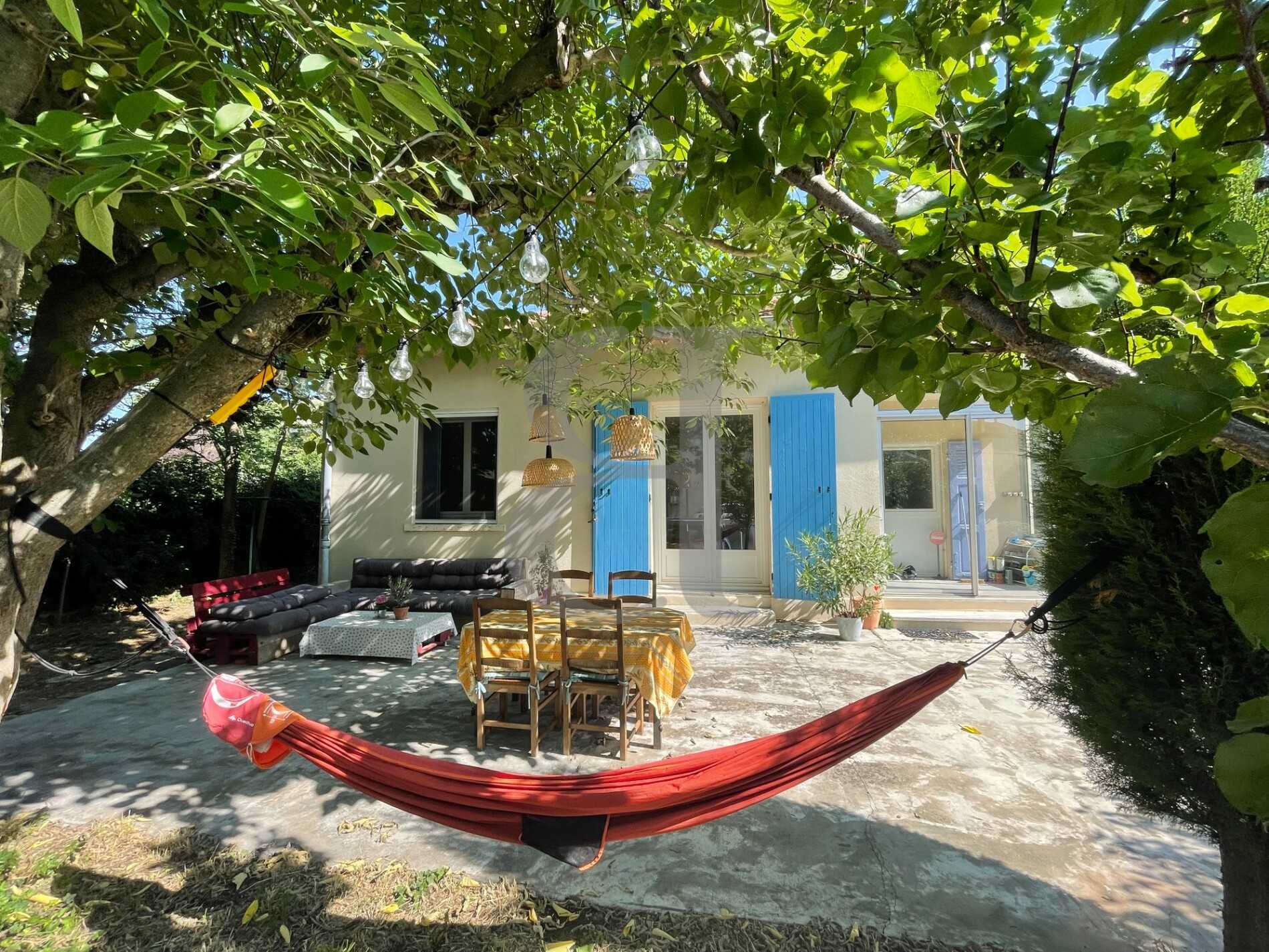 Rumah di Sainte-Cécile-les-Vignes, Provence-Alpes-Côte d'Azur 12113707