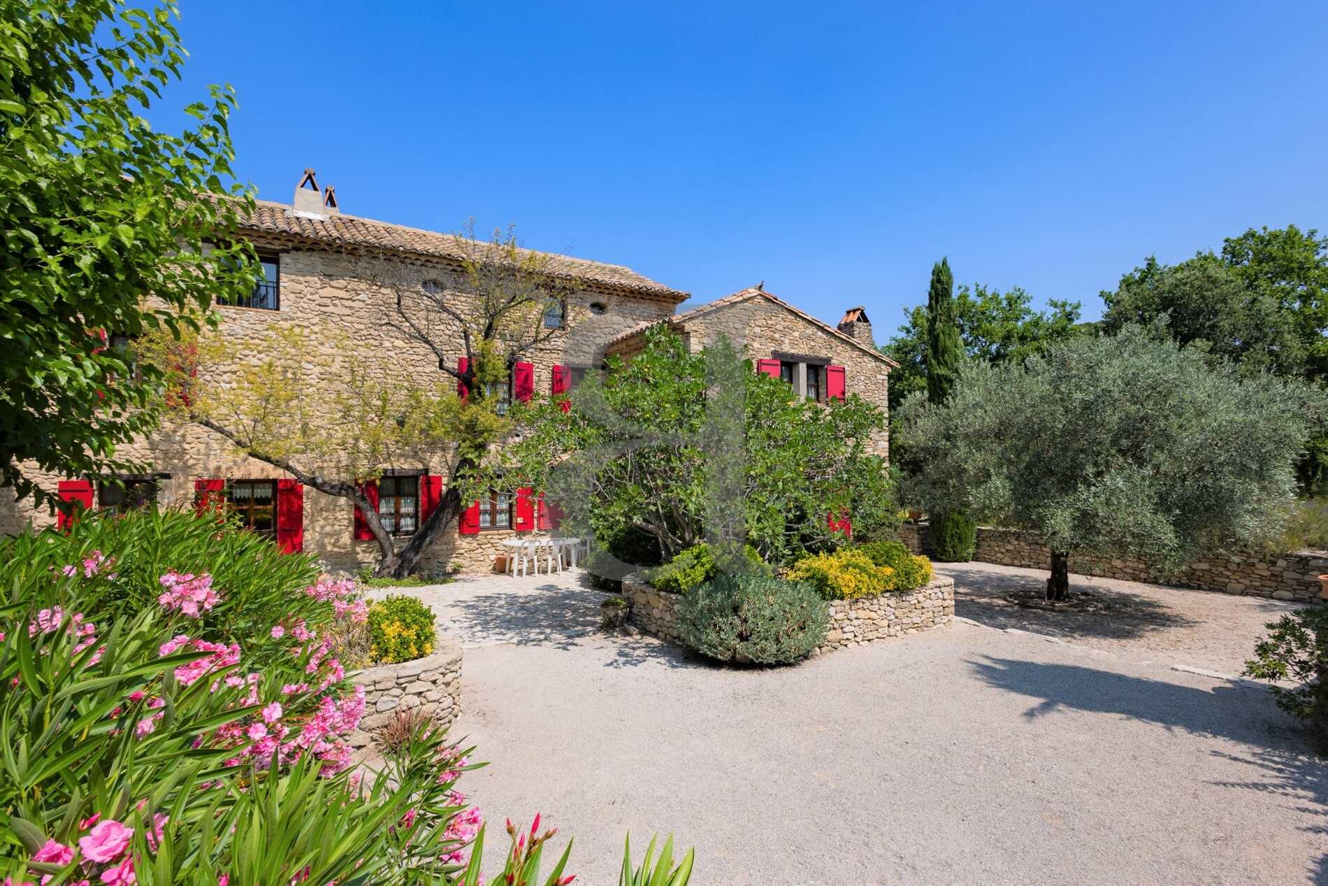 Haus im Vaison-la-Romaine, Provence-Alpes-Côte d'Azur 12113726