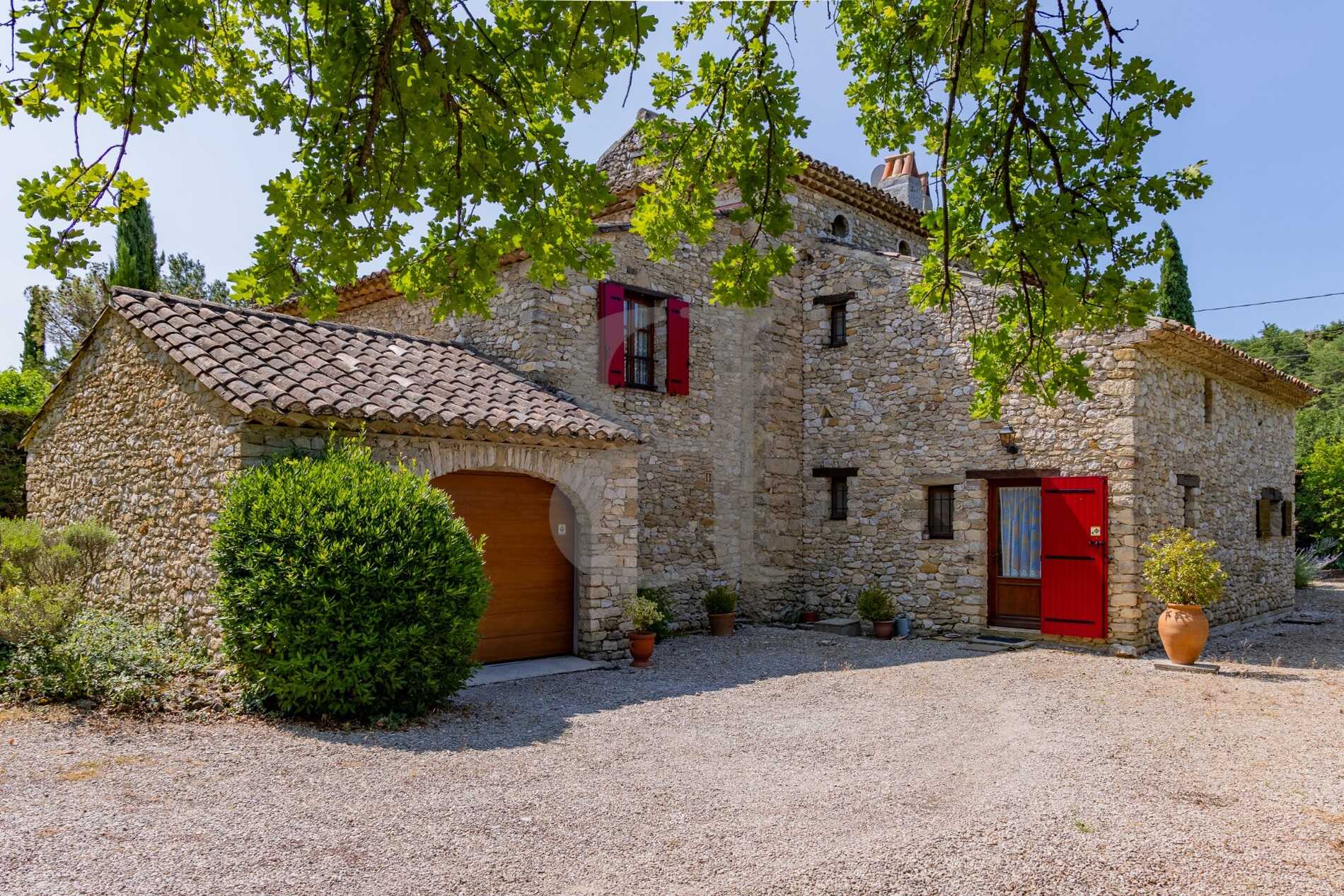 casa en Vaison-la-Romaine, Provenza-Alpes-Costa Azul 12113726