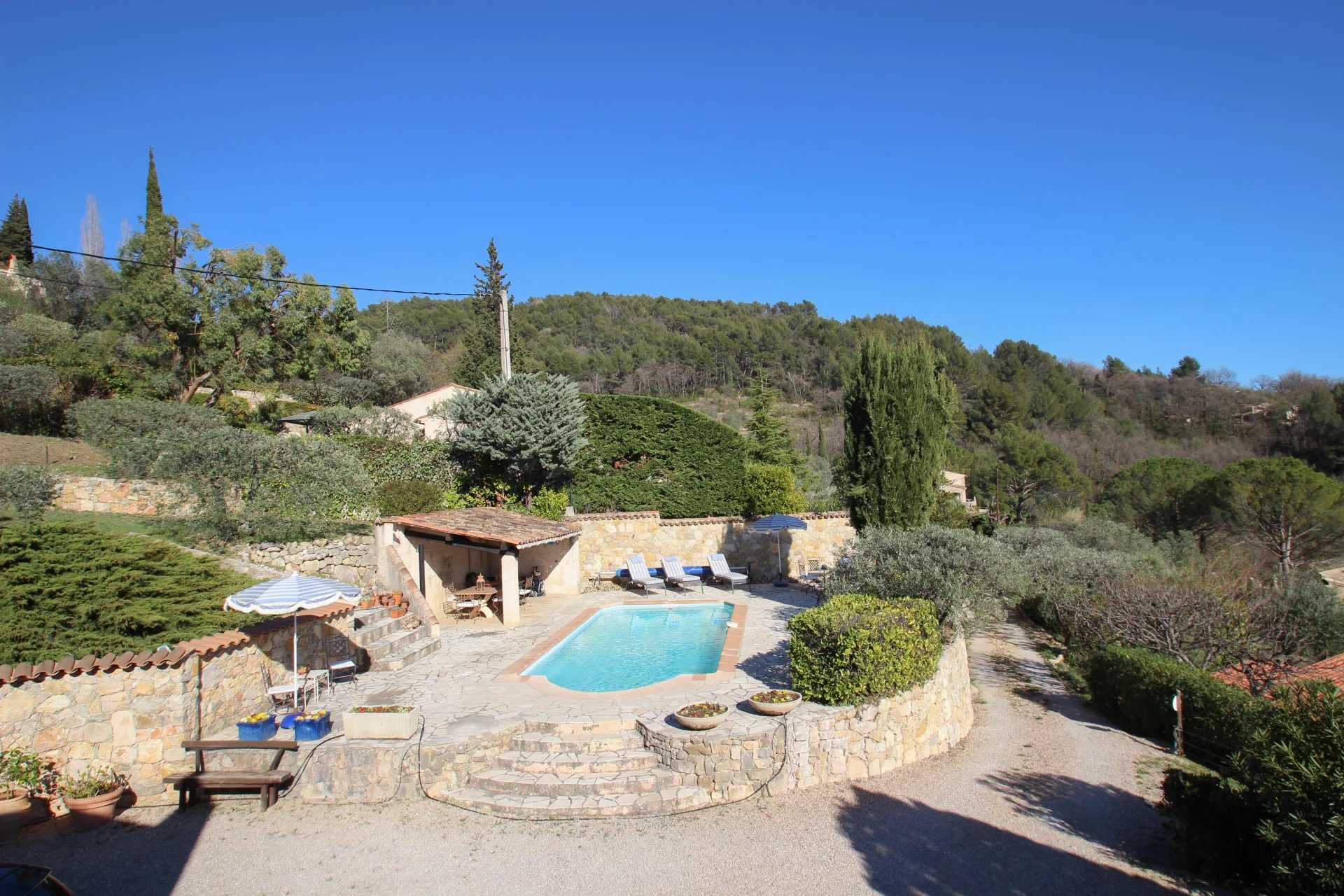 Casa nel Seillans, Provence-Alpes-Côte d'Azur 12113741