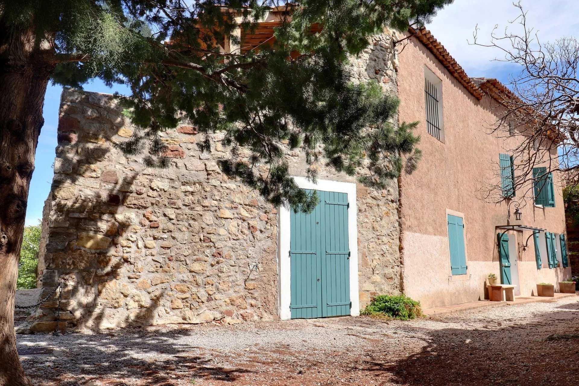 House in Le Cannet-des-Maures, Provence-Alpes-Cote d'Azur 12113764