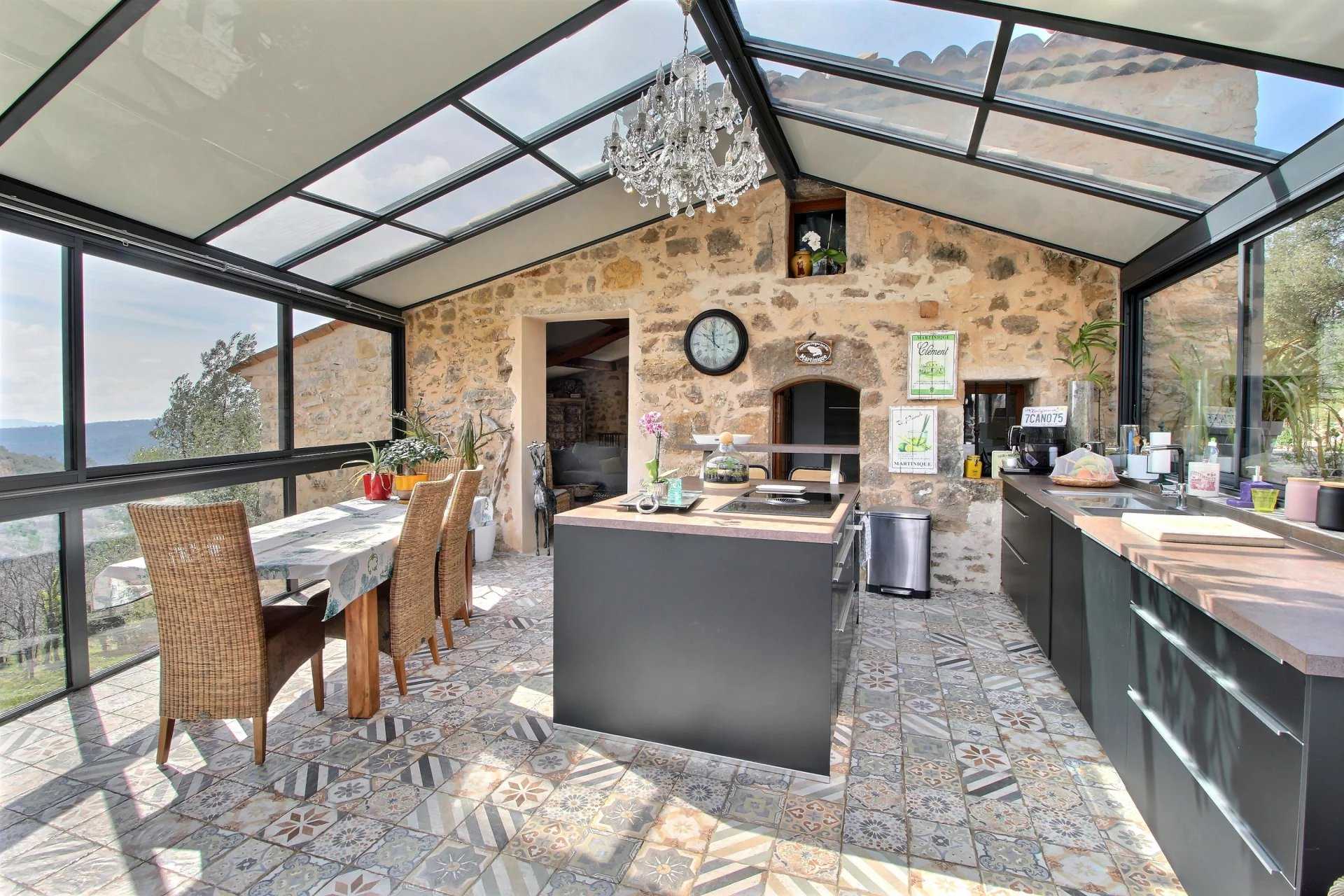 rumah dalam Mons, Provence-Alpes-Côte d'Azur 12113775