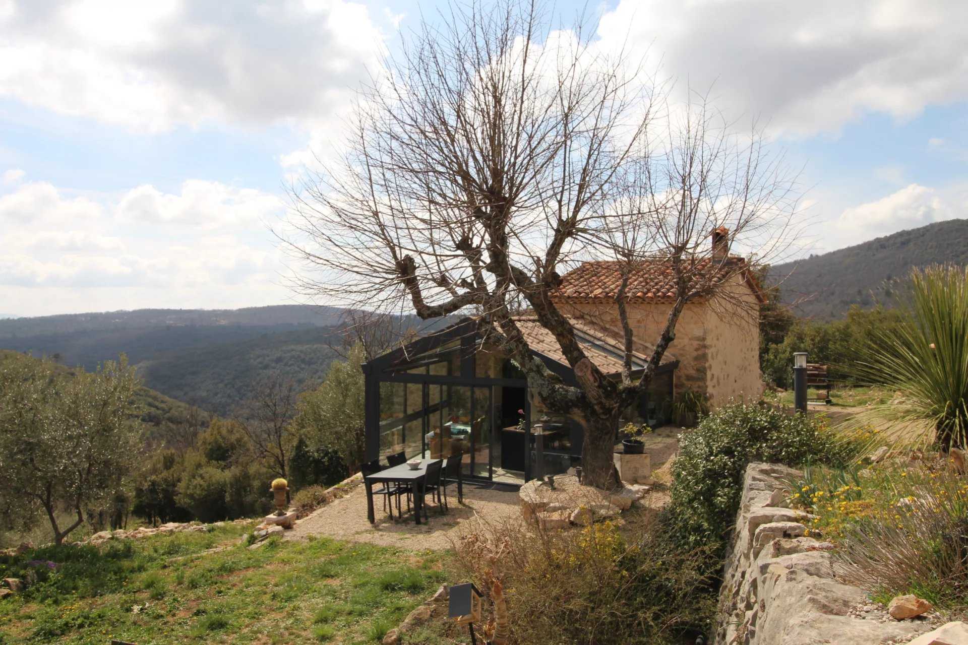 房子 在 Mons, Provence-Alpes-Côte d'Azur 12113775