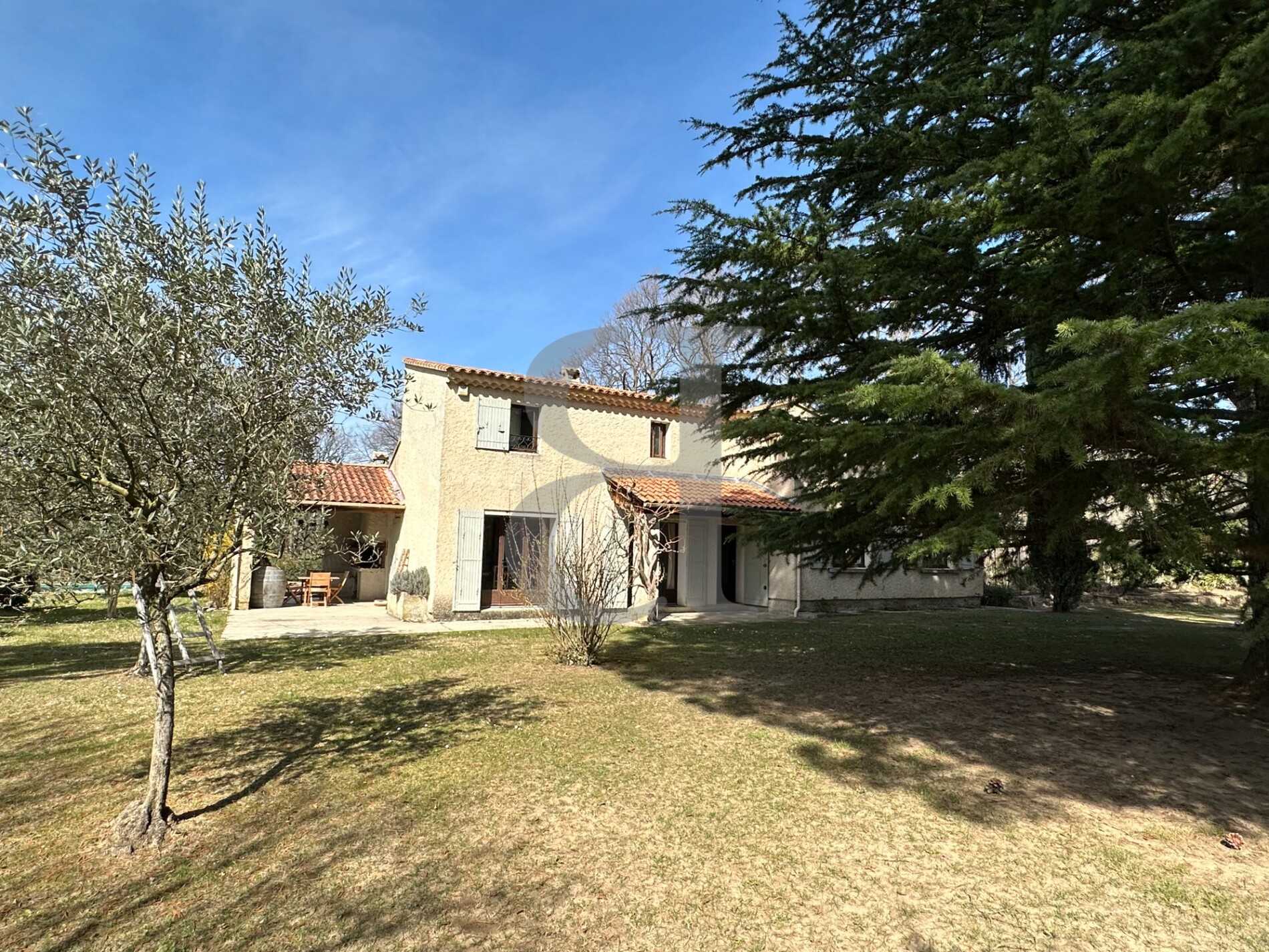 Haus im Vaison-la-Romaine, Provence-Alpes-Côte d'Azur 12114046