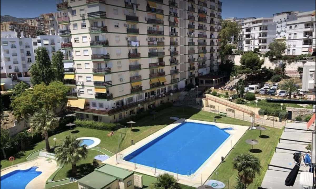 公寓 在 Benalmádena, Andalusia 12114341