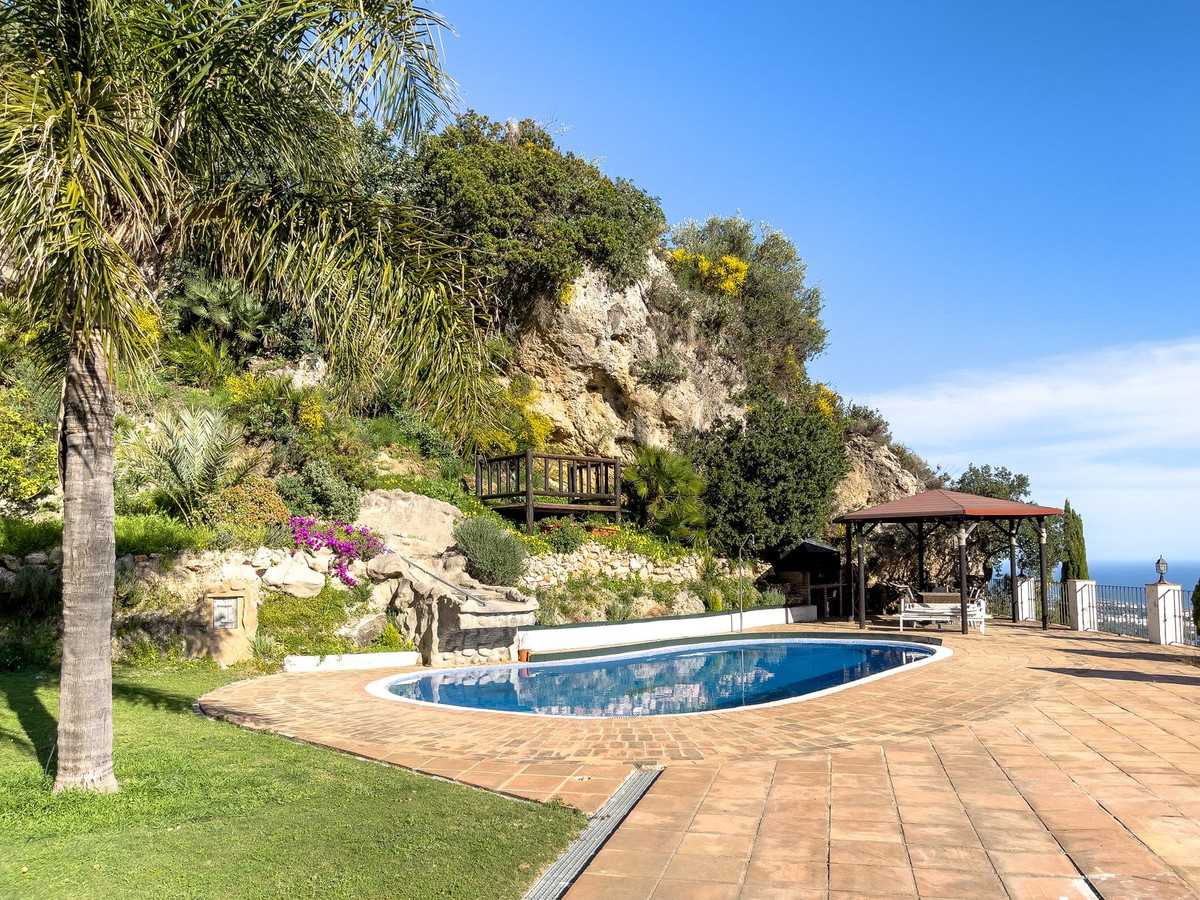 Huis in Marbella, Andalusia 12114357