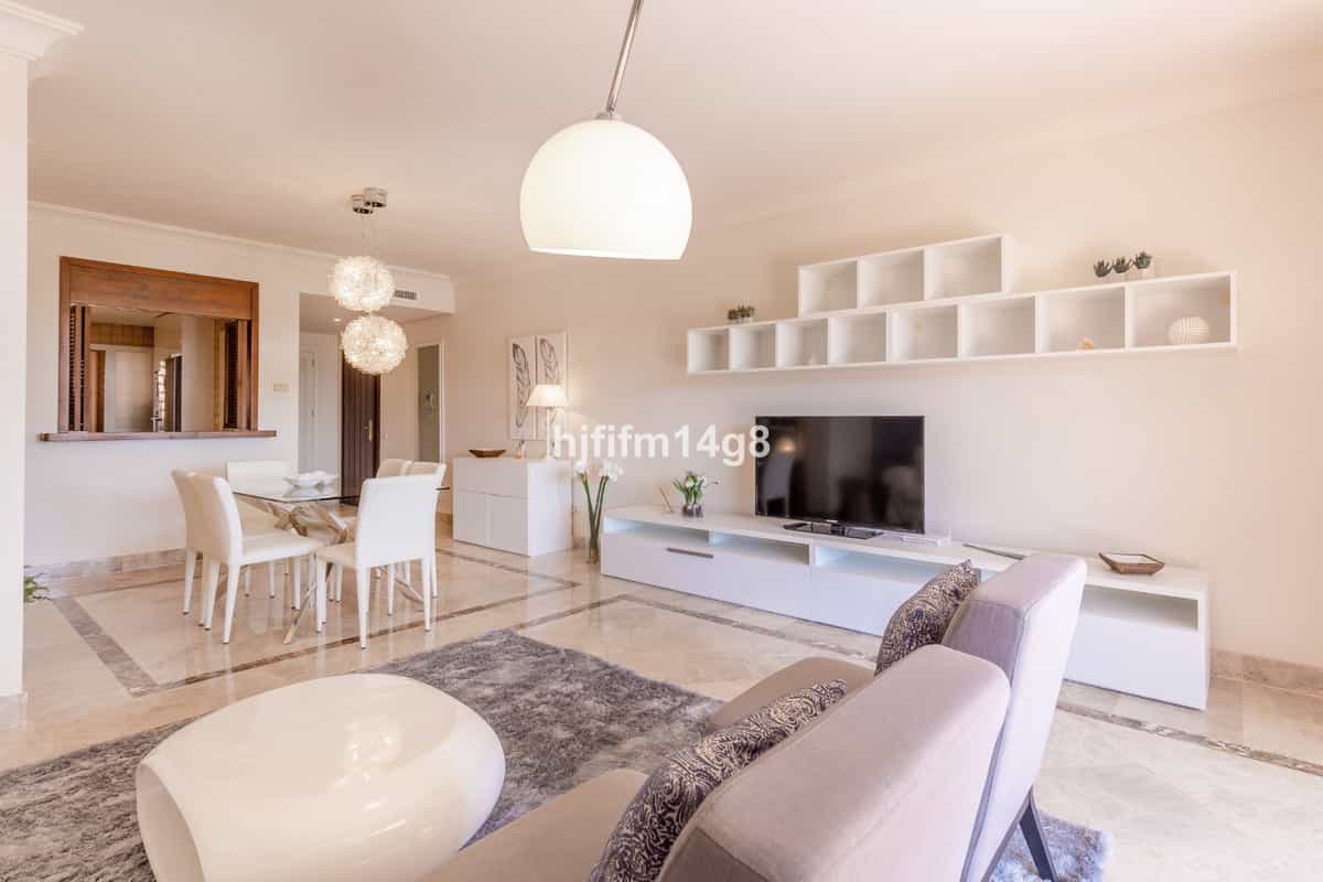 Condominium in Marbella, Andalusia 12114583
