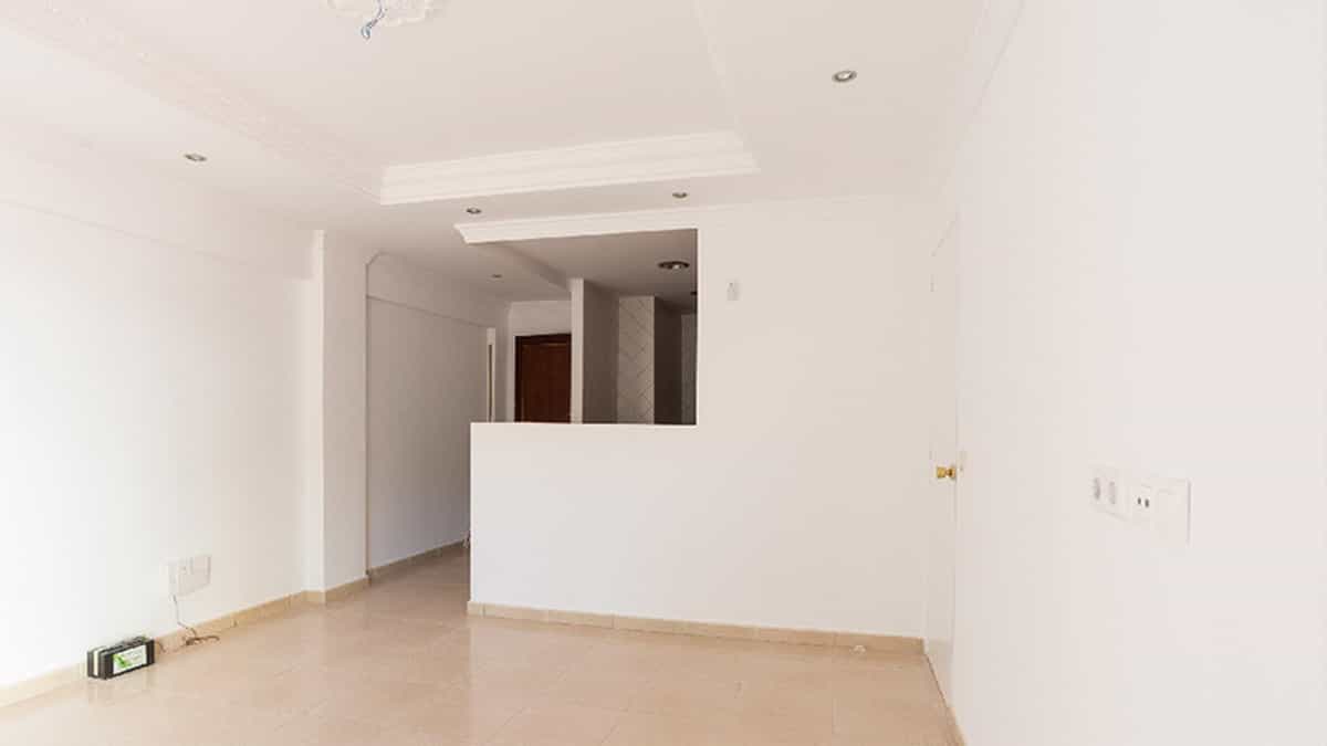 Condominium in Marbella, Andalusia 12115131