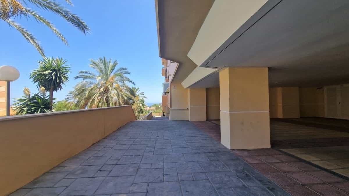 Condominium in , Andalusia 12115311