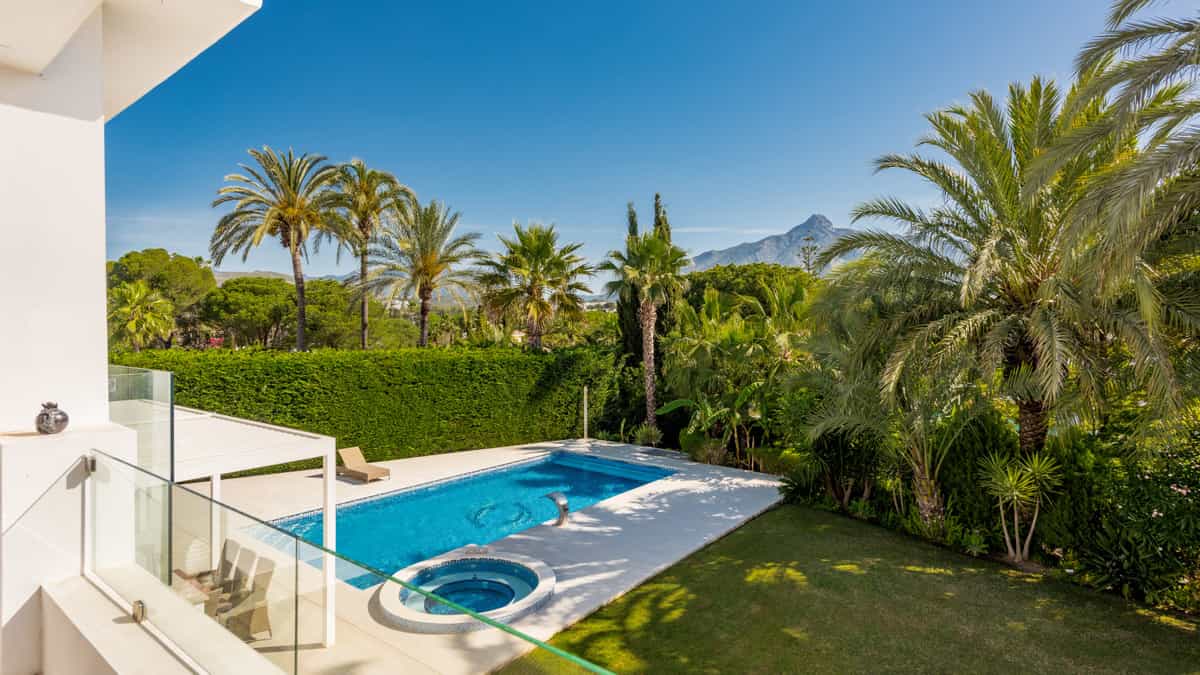 House in Marbella, Andalusia 12115626