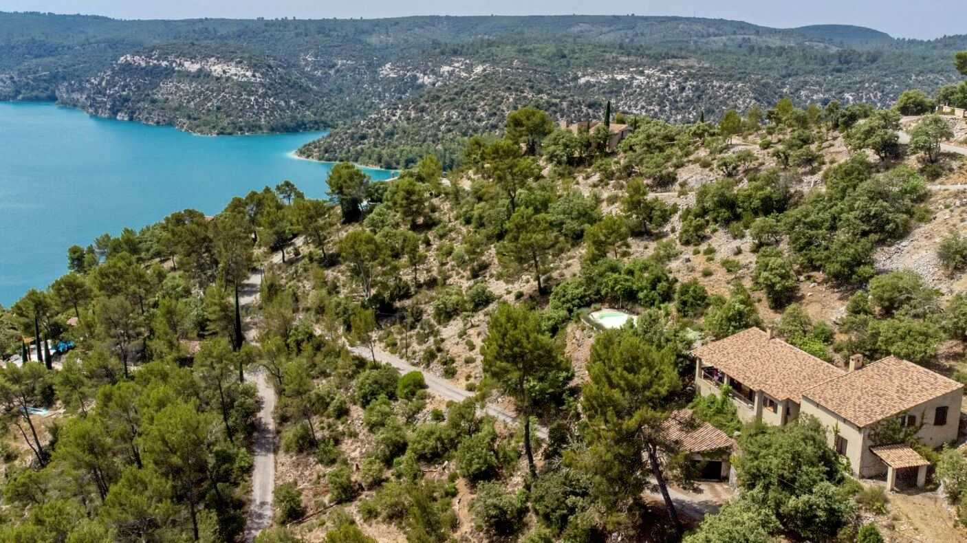 Hus i Esparron-de-Verdon, Provence-Alpes-Cote d'Azur 12116312